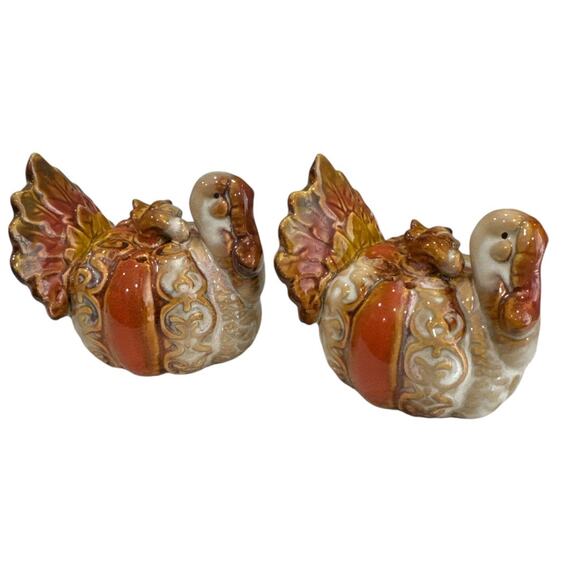 Pumpkin Body Turkey Set Salt and Pepper Shakers Ceramic - Picture 3 of 7